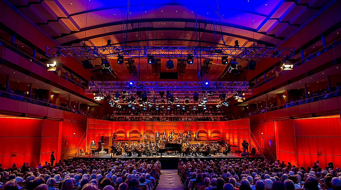Musik- und Kongresshalle Konzertsaal