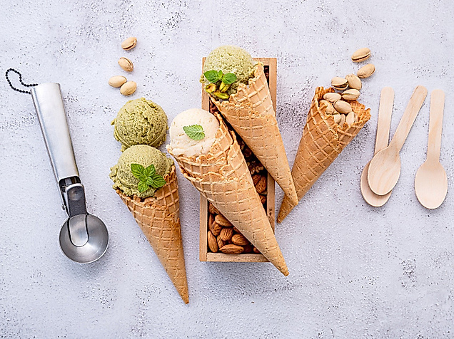 oehlers-eispatisserie_ice-cream-5928048_1920_c-bild-von-seksak-kerdkanno-auf-pixabay