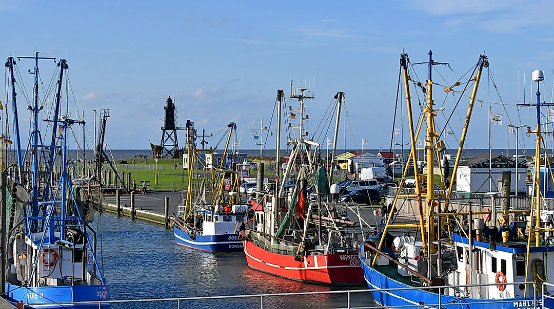 Floh-und Trödelmarkt am Dorumer Kutterhafen