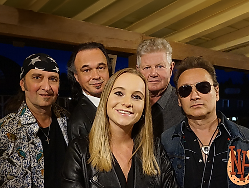 „Therme Live“ mit New Horses