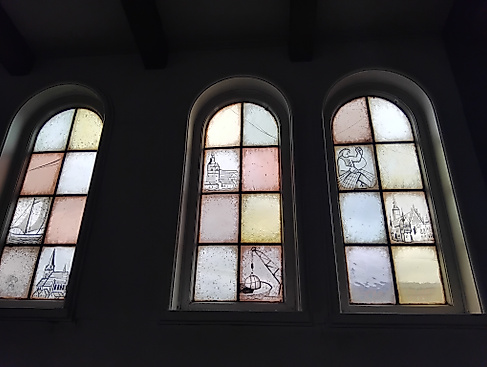 Die Fenster der Flussschifferkirche
