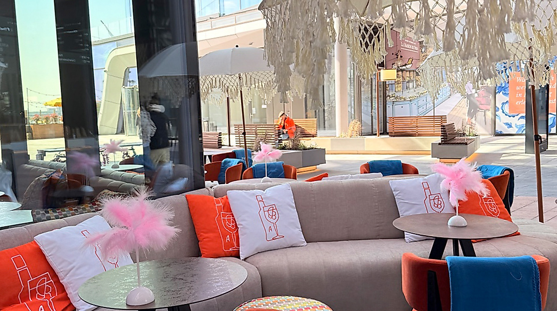 Bistro Lolas im Westfield Center Hamburg