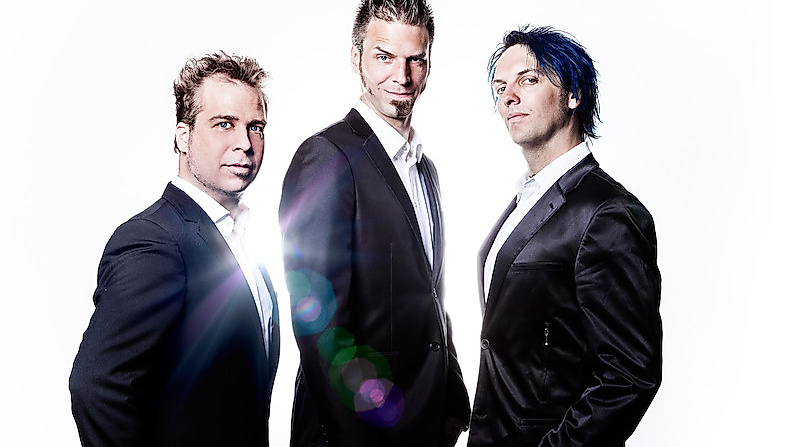 Tripod - "Trio" + "iPod" = TRiPOD