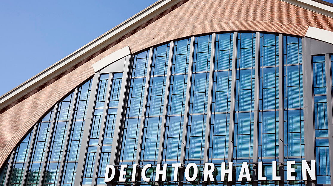 Treffpunkt: Deichtorhallen (Vorplatz)