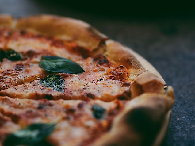 pizza_c-unsplash-shaian-ramesht