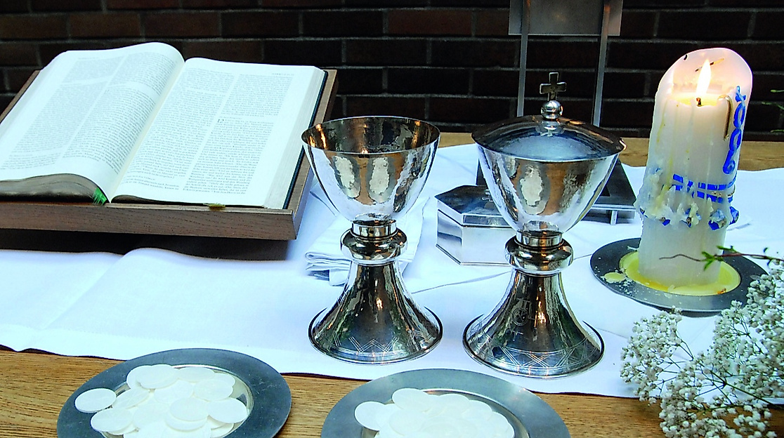 Gottesdienst mit Abendmahl und Kirchenkaffee; P. Dr. Bergemann