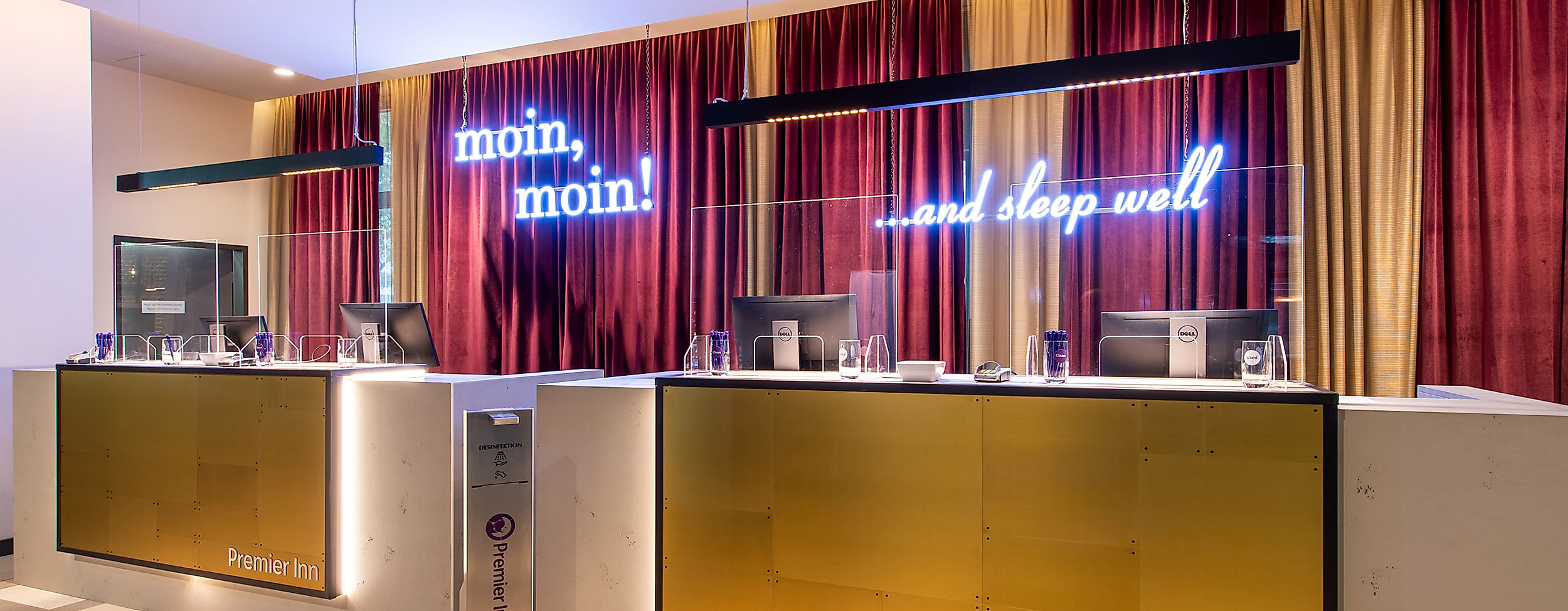 Reception Premier Inn Hamburg St. Pauli