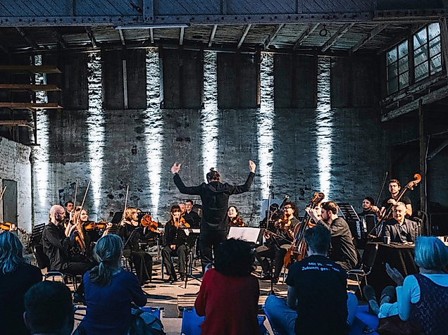 Orchester im Treppenhaus