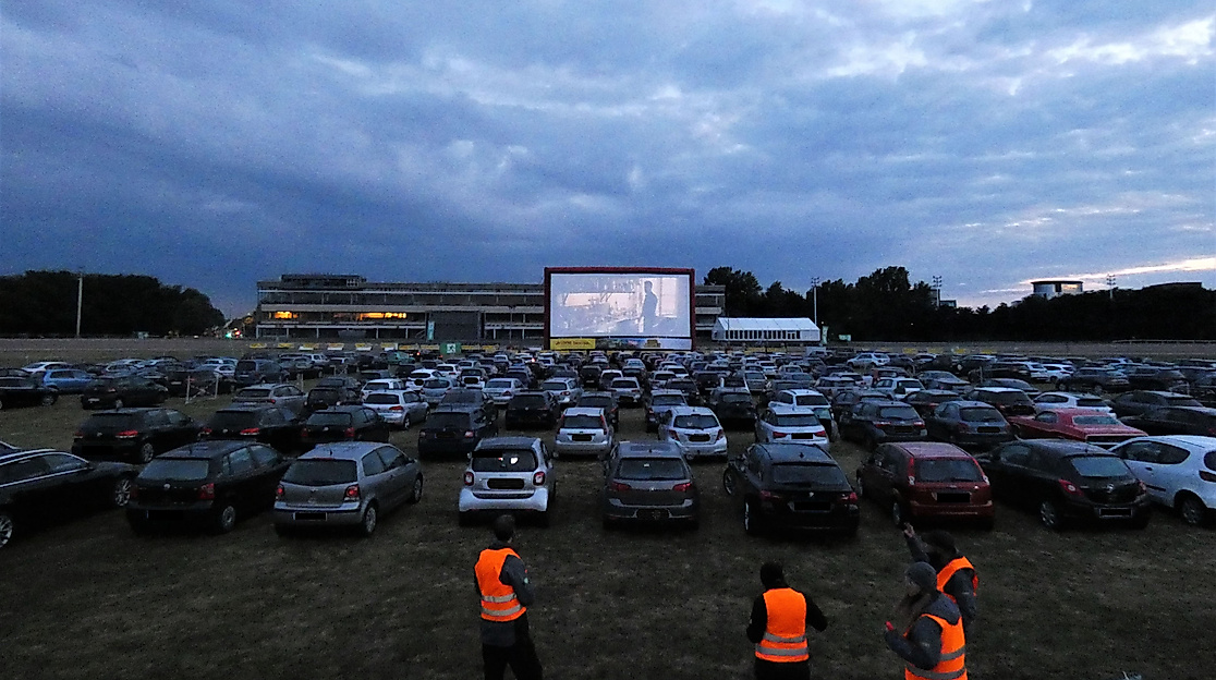 Autokino Trabrennbahn Bahrenfeld