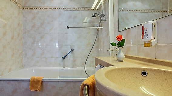 Hotel Senator Hamburg: Bad