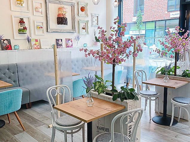 innenansicht-c-cafe-amorebelle