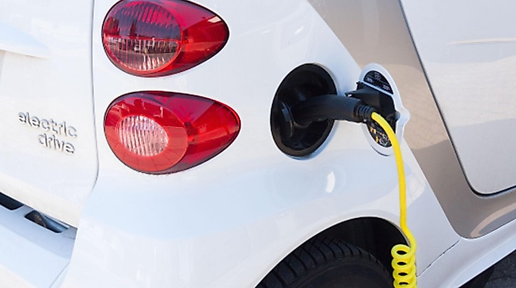 25-10-28 E-Auto ©pixabay