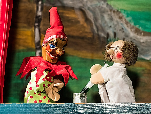 Bruckis Puppentheater - Kasper und die Schlapparme