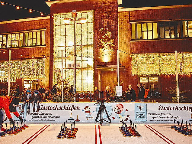 Eisstockschießen Wintergarten St. Pauli Weihnachtsmarkt Rindermarkthalle