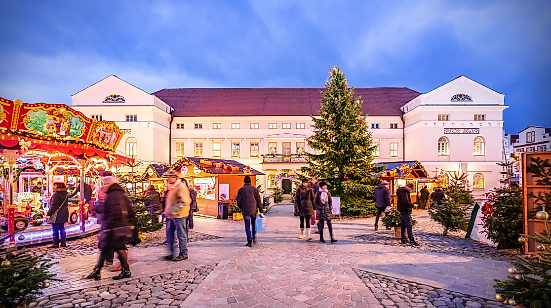 Weihnachtsmarkt Wismar Bilder: Bring the Magic of Christmas to Life with Your Drawings!