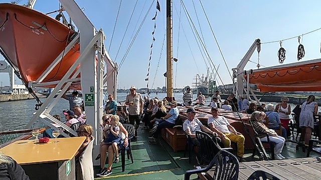 Stettin - die Sonne genießen an Bord