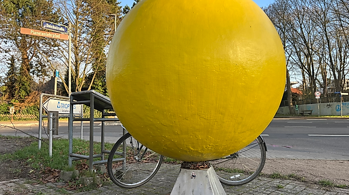 Mit dem Fahrrad von der Sonne zum Pluto und zurück