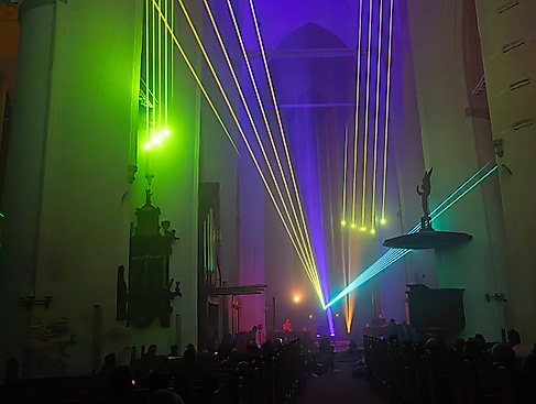 Beats und Laser - Abstrait in St. Katharinen
