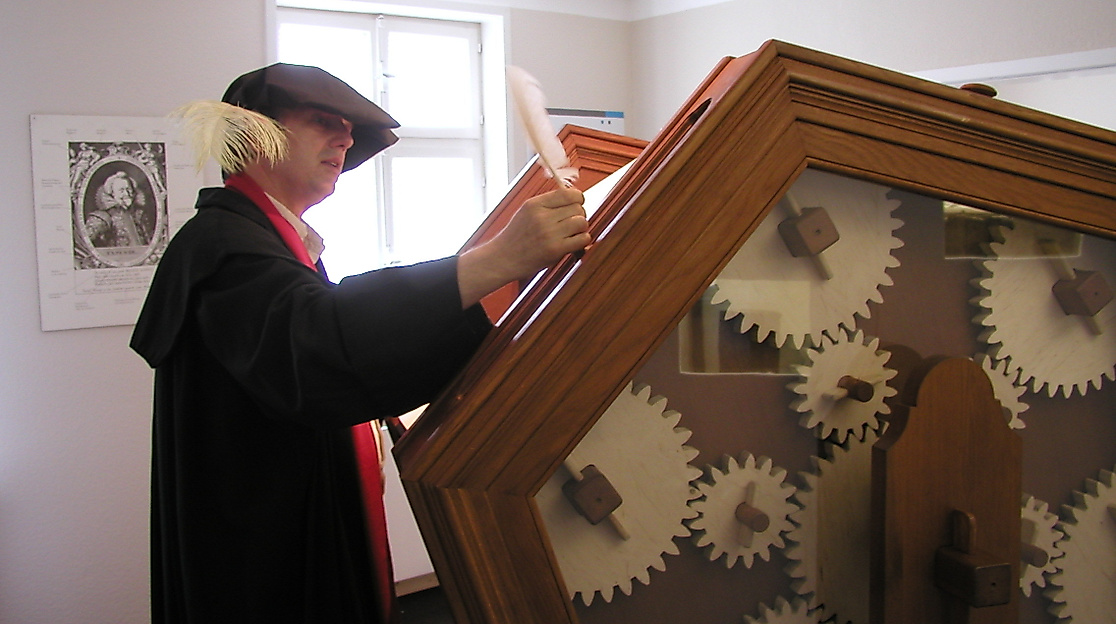 Museum Hitzacker - Museumsleiter mit Bücherrad