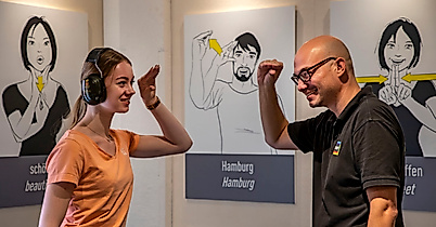 dialoghaus-202117733-hamburg-zeichen-c-piezugmoschkowitz