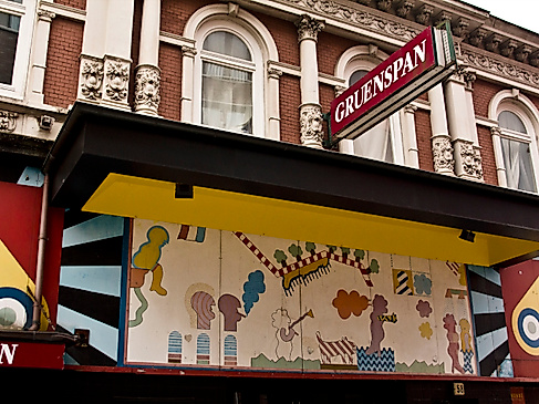 gruenspan_front_c-2018_tschreiber