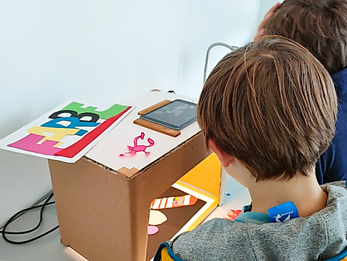 Die Nachrichtenredaktion. Stop-Motion-Experimente.