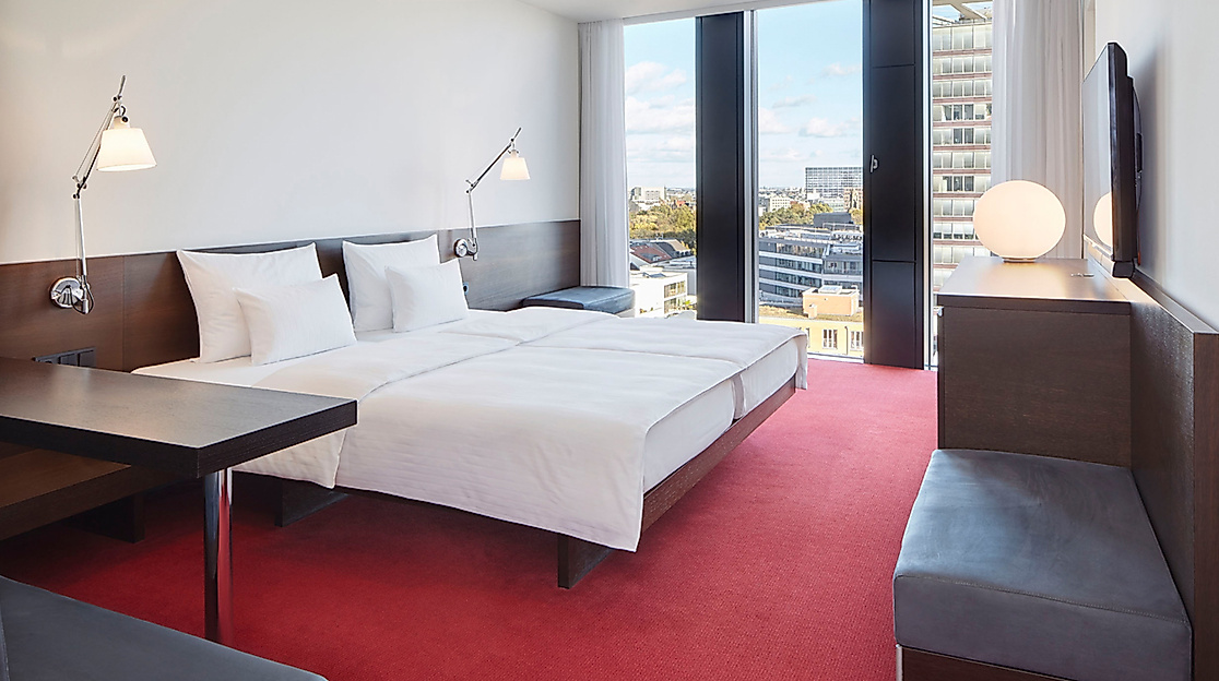 Empire Riverside Hotel Hamburg: Deluxe Zimmer