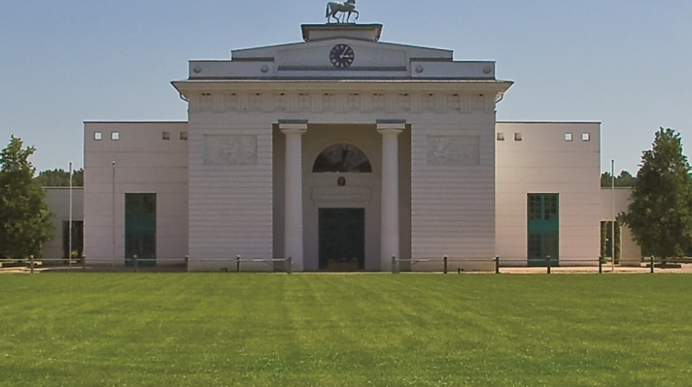 LandesgestuetRedefin(c)www.avik.deT.Jezerkowski