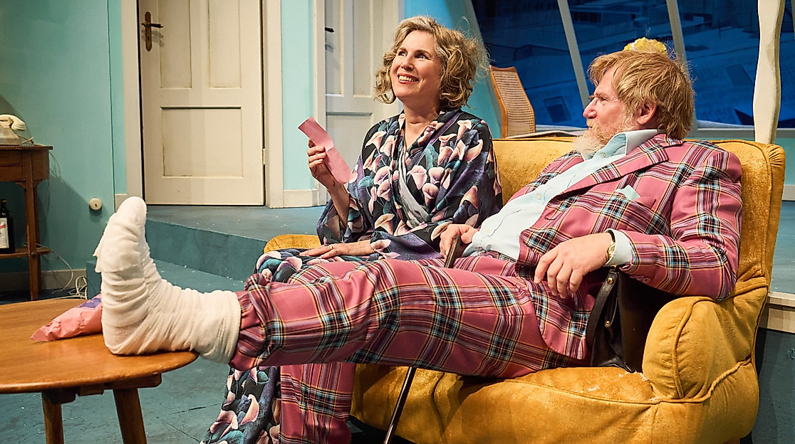 Barfoot in´n Park – Verliebt, verlobt, verkracht - Ohnsorg Theater