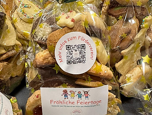 Plätzchenverkauf vom Förderverein Kita am Medembogen e.V.