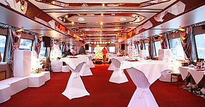 ms-commodore_barkasse-innen_c-barkassen-meyer_1