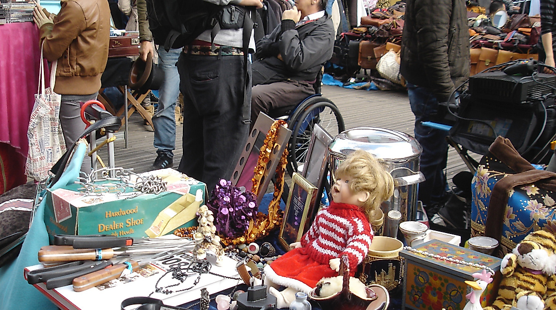 Kulturflohmarkt: Marktplatz Herthastrasse