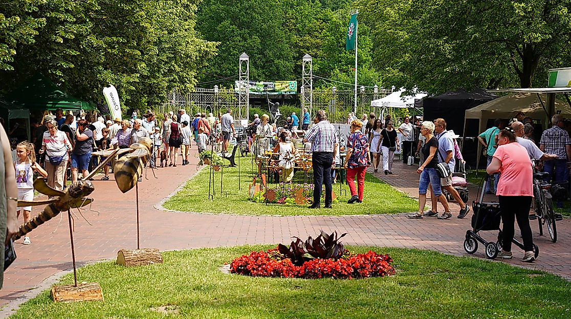 Naturmarkt am Neptunbrunnen