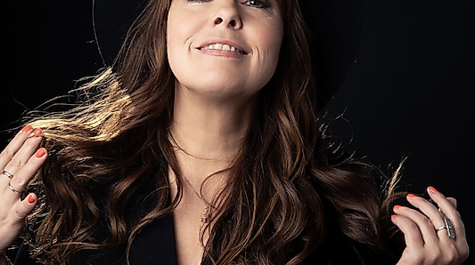 ONE- WOMAN-SHOW