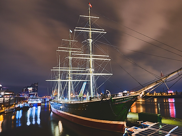 Rickmer Rickmers Nachtaufnahme