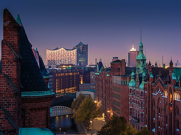 Elbphilharmonie und Speicherstadt in Hamburg