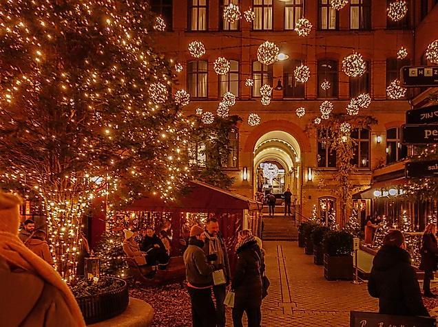 stadthoefe-marche-de-noel-c-frau-elbville-web-1-2500x1500