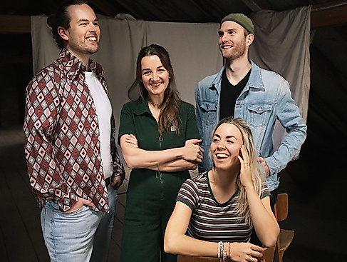 baff! - mit dem Programm „Immer noch Kinder“ - Premiere