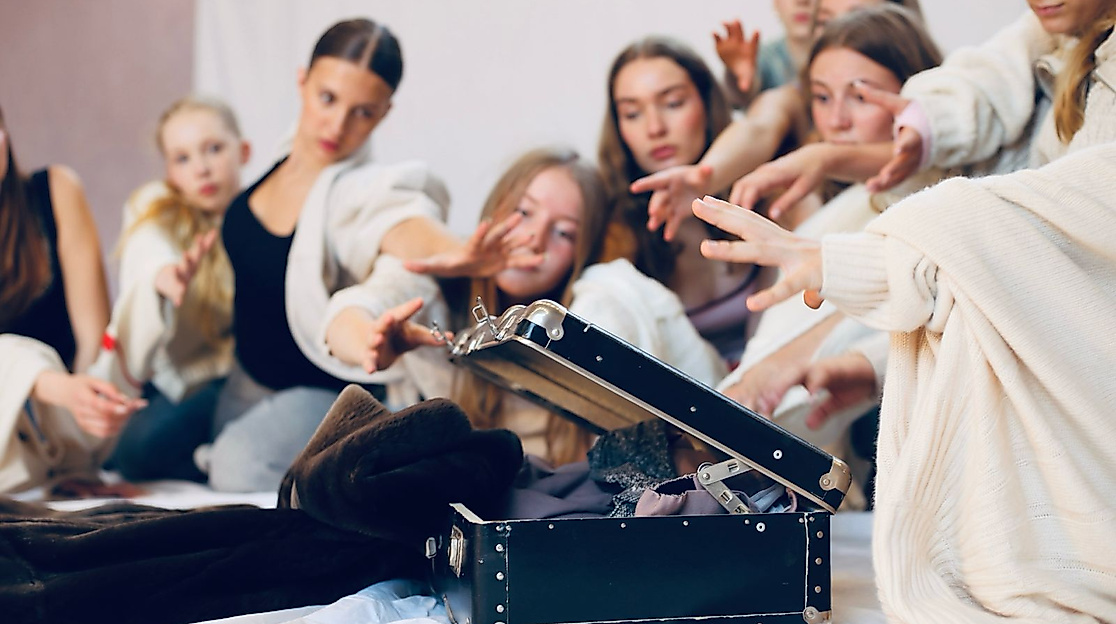 Tanztheater ICH: Zwischen Heimat und Zuhause