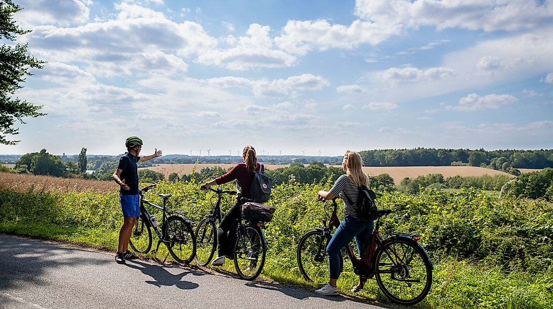 Radfahren am Großen Pönitzer See. _8(3)
