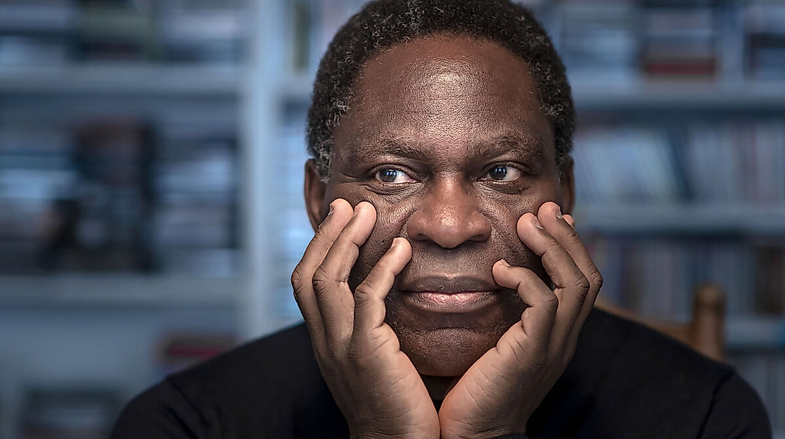 charles-uzor-foto-canonica-1200x