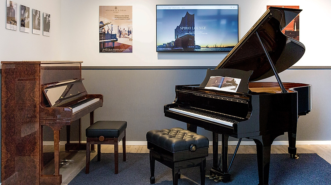 steinway-spirio-lounge_interior2_c-christina-czybik