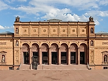 Sammlung & Ausstellungen