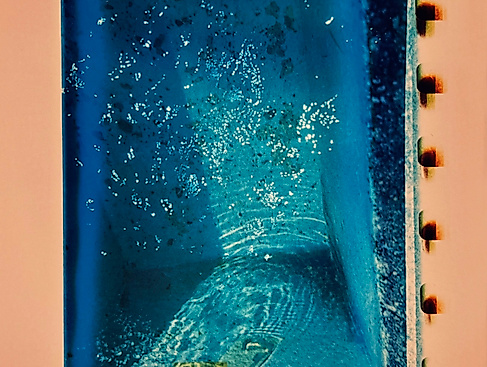 Karsten Kronas, o.T. # 2, 2025, analog C-Print, 21x15cm
