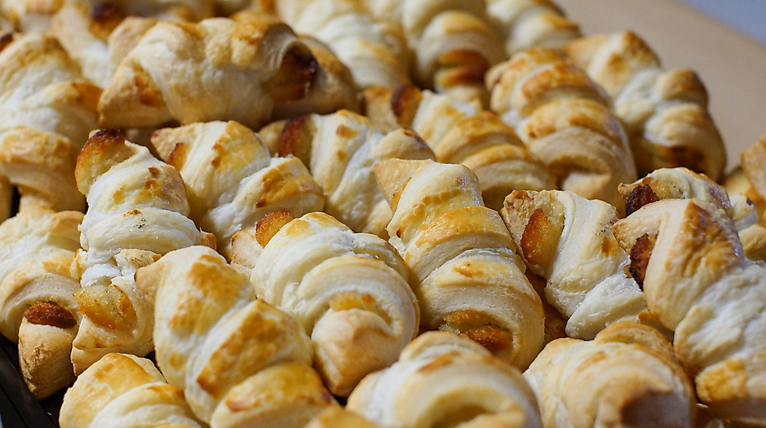 croissants_c-unsplash-markus-sandhofer