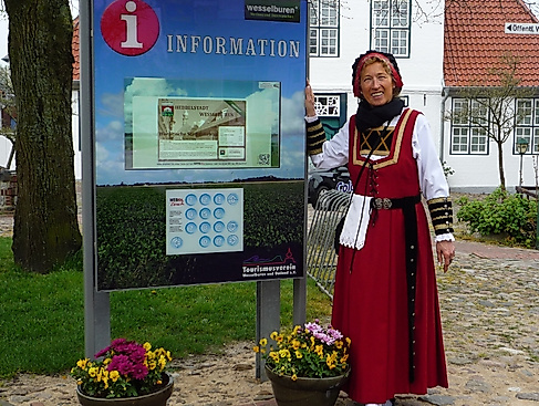 Historische Stadtführung zum Saisonauftakt "Johann Hebbel - Leben im Schatten seines berühmten Bruders"