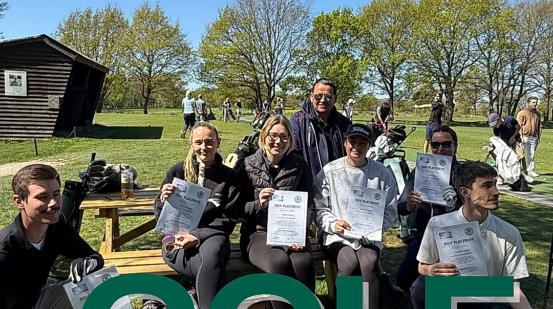 Platzreife im GC Hoisdorf vor dem Hintergrund der Driving Range des GC Hoisdorf