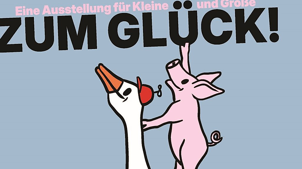 Ein rosa Schweinchen steht auf dem Rücken einer Gans mit rotem Propellerhut. Es greift nach dem "Ü" im Wort Glück.