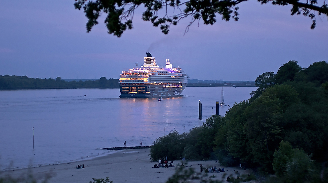 Mein Schiff 4