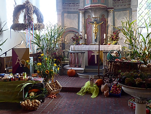 Erntedankgottesdienst mit Chor Jubilate